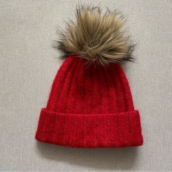 NEW Aritzia Auxiliary Jay Peak Alpaca Beanie - Picture 1 of 3